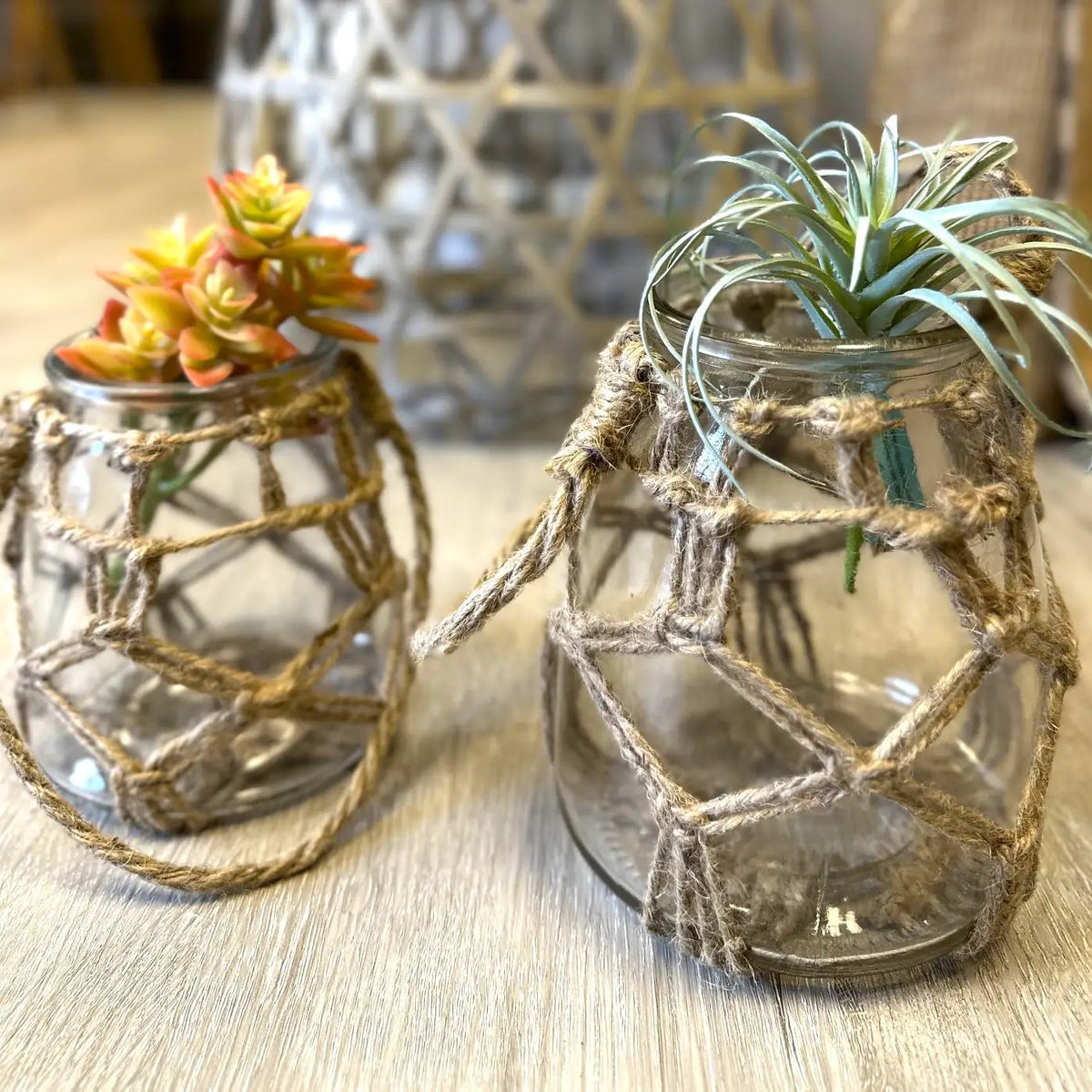 Hand-woven Mesh Pocket Hanging Glass Vase/Candle Holder