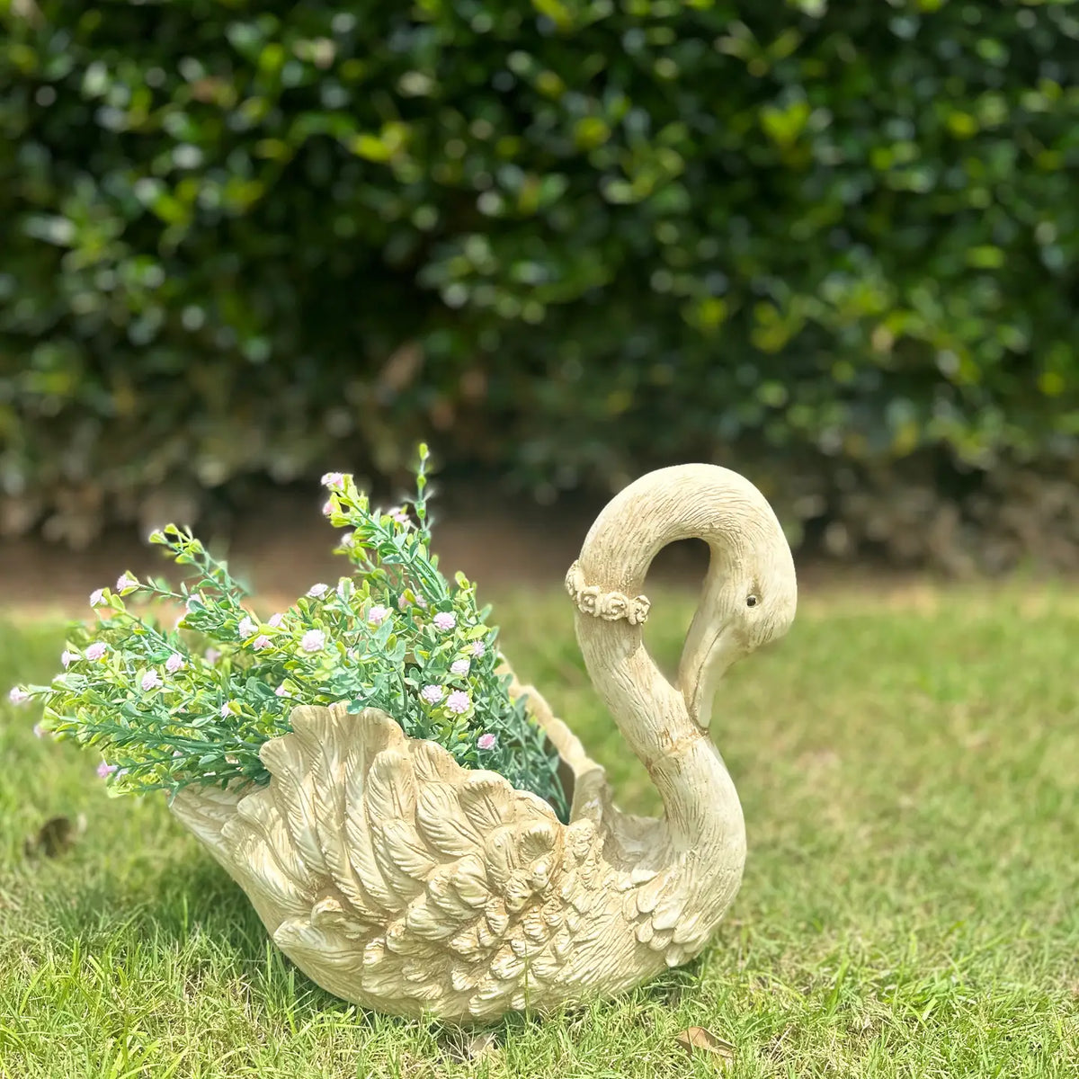 RESIN SWAN PLANTER